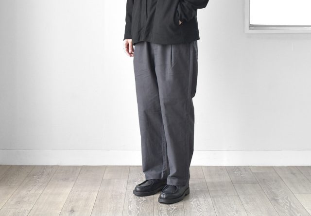 STILL BY HAND(スティルバイハンド)Cotton Moleskin 1tuck Tapered Pants