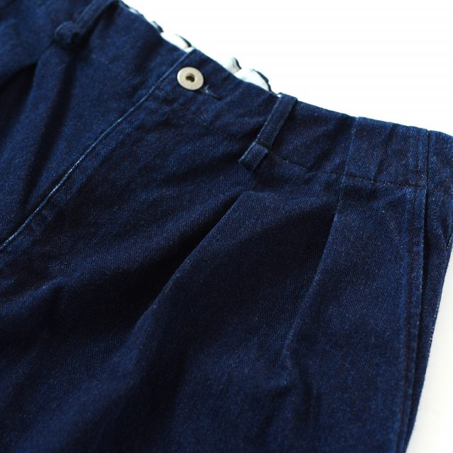 CURLY(カーリー)DENIM 2TUCK EZ WIDE SLACKS - INDIGO