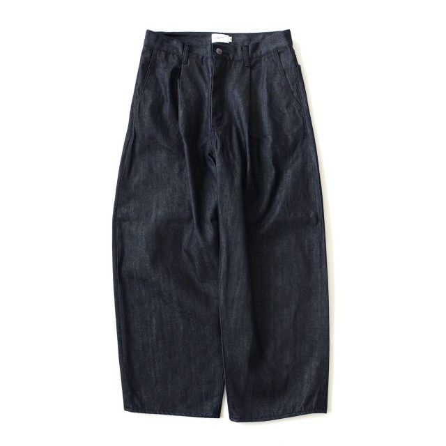 STILL BY HAND DN01253