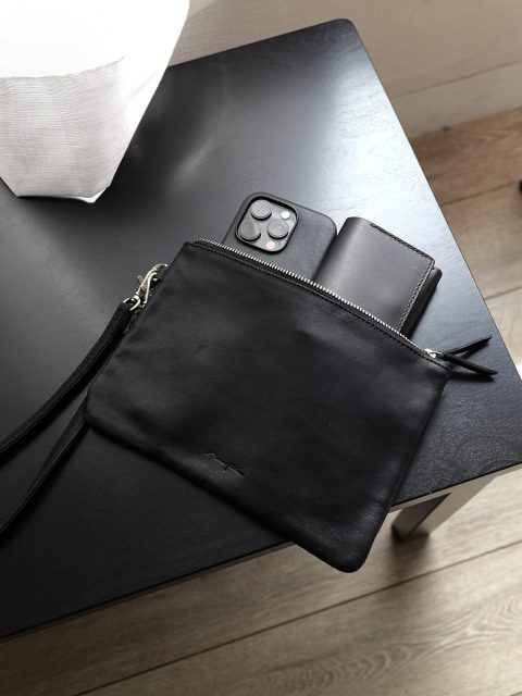 Morphee（モルフェ）STRAP LEATHER POUCH NAPPA
